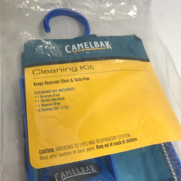 Camelbak Hydration Cleaning Kit Brushes, Tabs, Dryer - Keep Your Gear Fresh - Picture 5 of 9